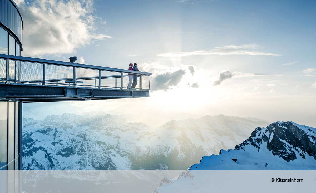 Wundervolles Panorama von einer Aussichts-Plattform im Skigebiet Kitzsteinhorn