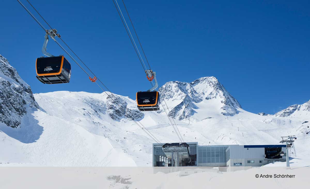 Gondelstation im Skigebiet Stubaier Gletscher in Tirol