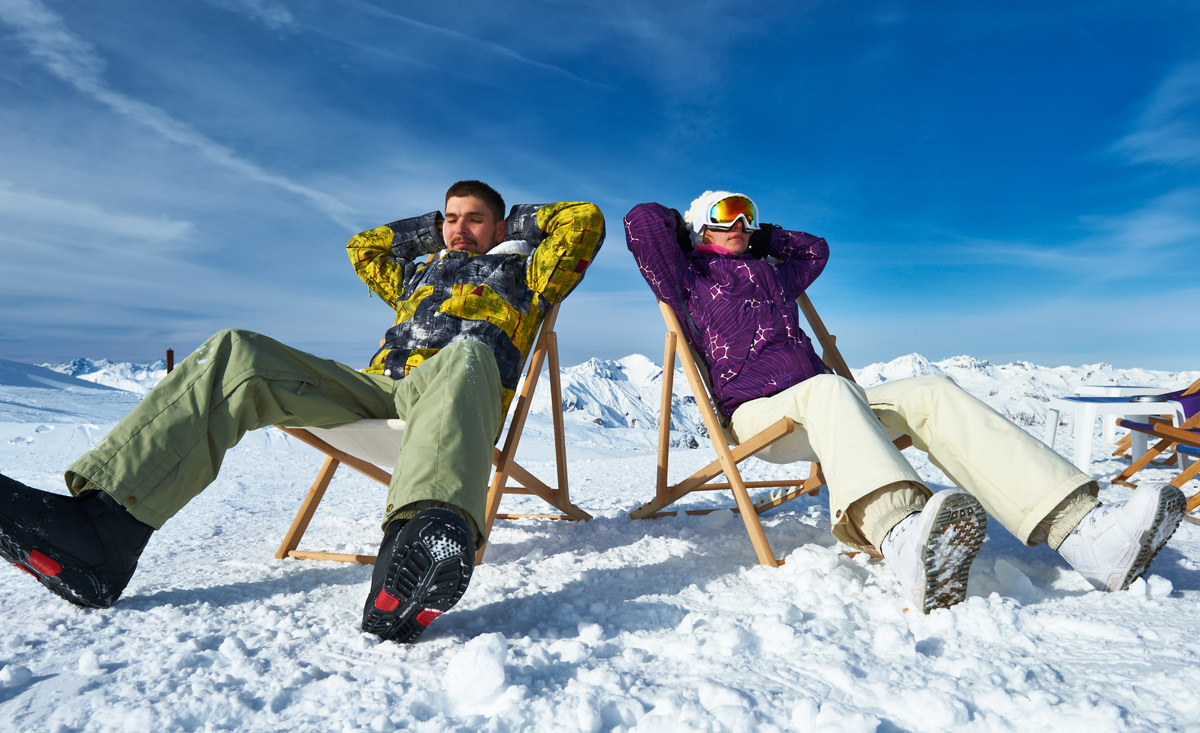 Skifahren und Sonne tanken im Winter - Purer Urlaubsgenuss in Österreich - copyright Shutterstock.com